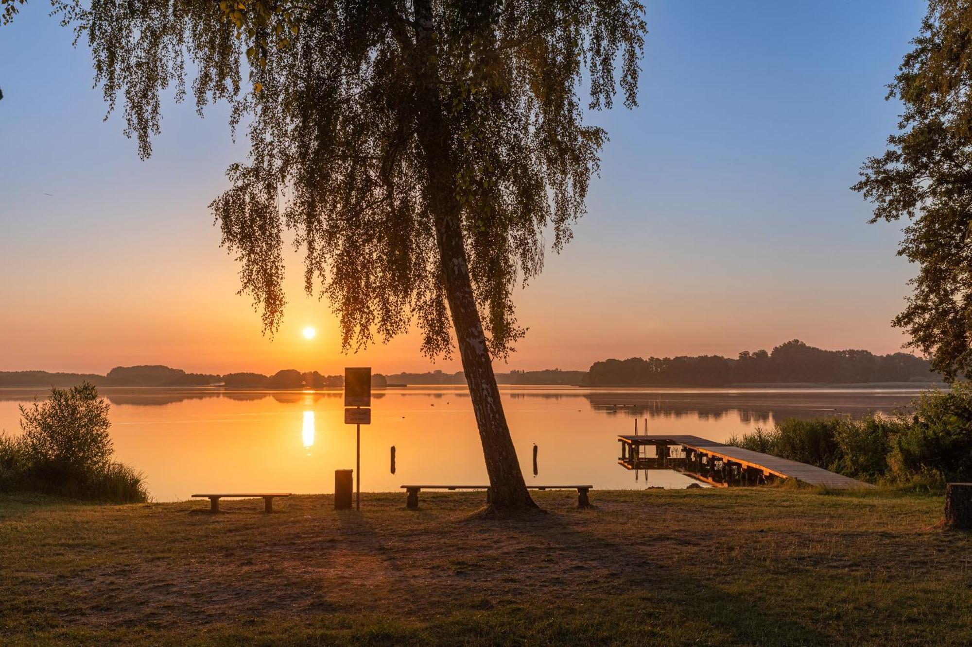 Gluecksraum - Modernes Apartment Mit Panoramablick, Kamin & Wohlfuehlambiente Krakow am See Zewnętrze zdjęcie